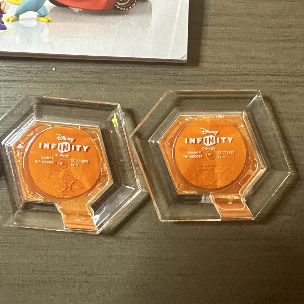 Disney‎ Infinity Lot of Power Discs, Cards, and Infinite Possibilities Booklet